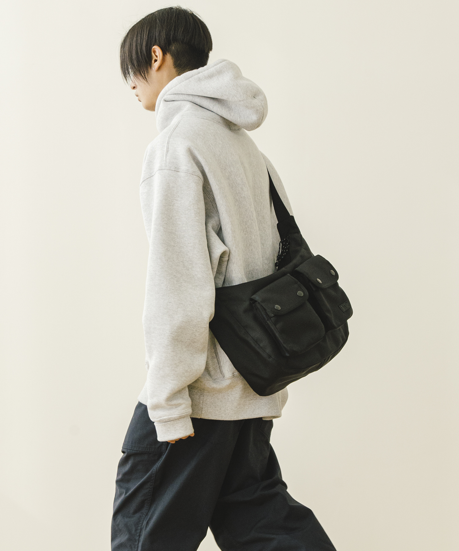 디얼스 발리스틱 코듀라 크로스백 CORDURA Crossbody Bag - BLACK 이미지 6