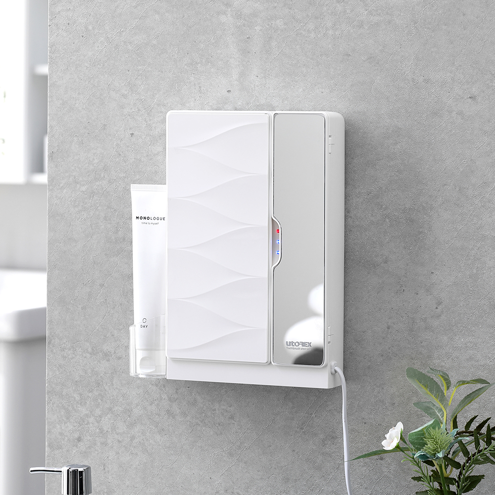 유토렉스 가정용 전신형 칫솔살균기 24시간 75도 히팅 건조 살균 면도기살균기