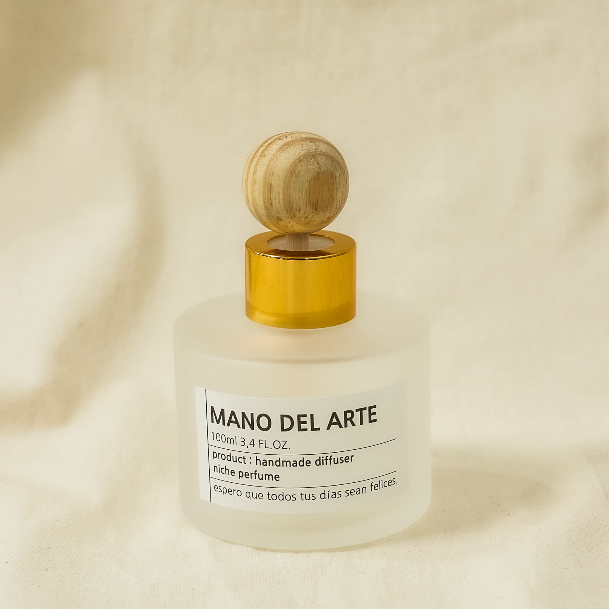마노델아르떼 차량용 방향제 디퓨저 우드볼 잉글리쉬페어프리지아, 100ml, 1개 - 메인 이미지