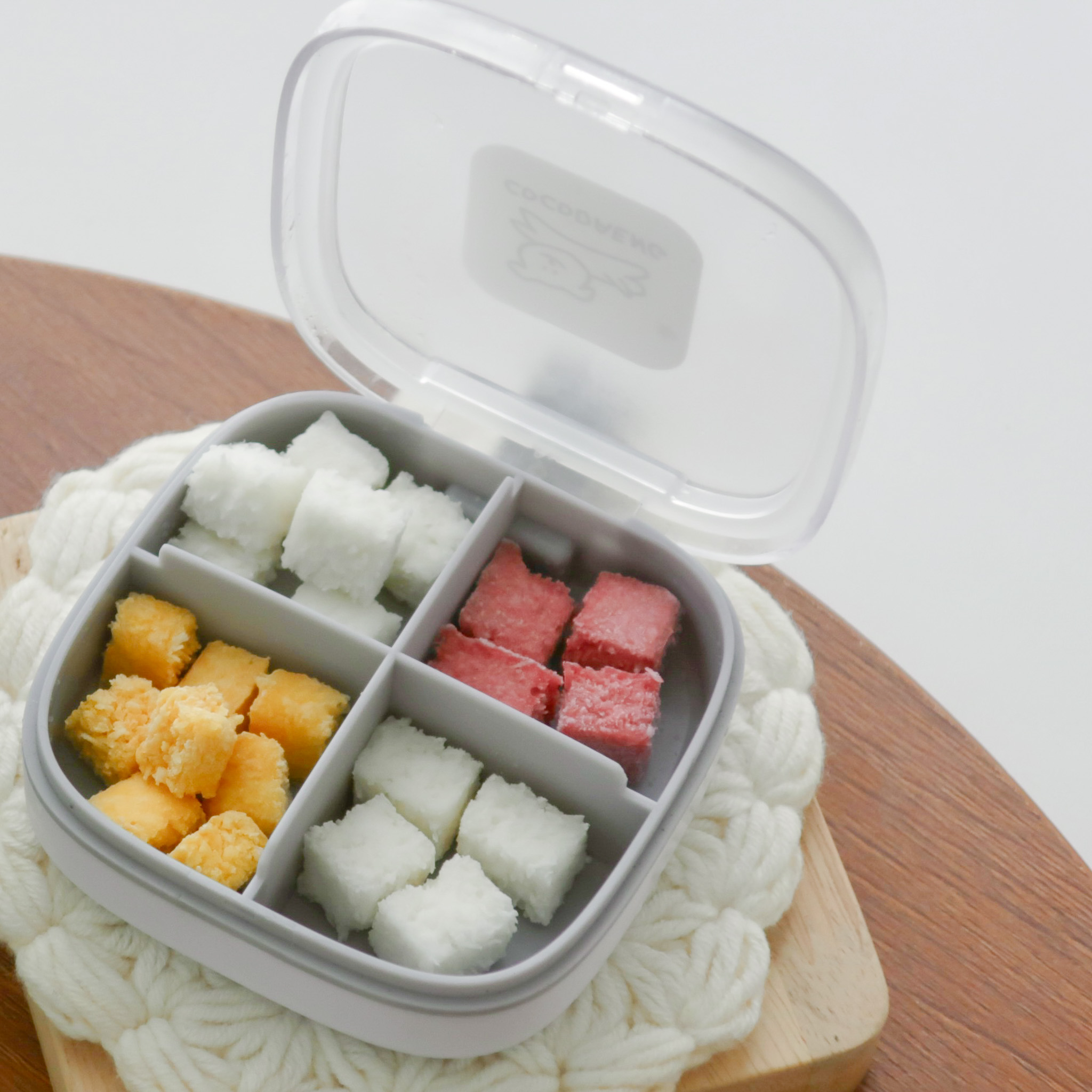 강아지사료통 간식통 반려견 애견 간식 사료보관 밀폐 간식 휴대용 보관통 - 상품 이미지