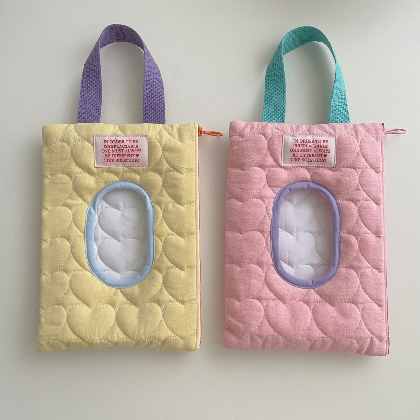 티슈커버·케이스 > 하트 누빔 물티슈 파우치 티슈케이스 차량보관 (3color) | 오늘의집 쇼핑 하트 누빔 물티슈 파우치 티슈케이스 차량보관... 