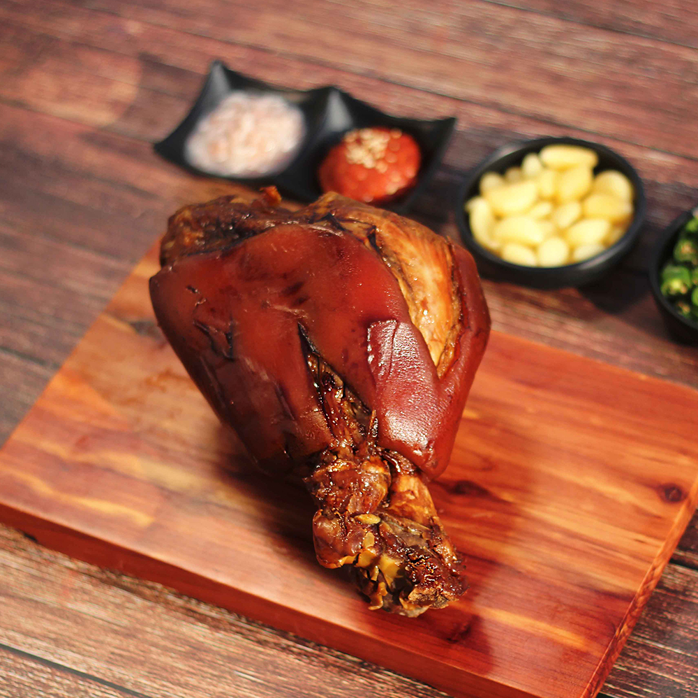[3일 주말 한정가]  돈학 750g 왕족발 앞다리 통족발 캠핑음식 만화고기 안주 야식 - 상품 이미지