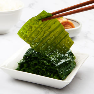 완도맘 바로먹는 데친 곰피미역 120gx5팩 쇠미역 톳 꼬시래기 미역 맛있게 먹은 솔직 후기 - 상품 이미지 3