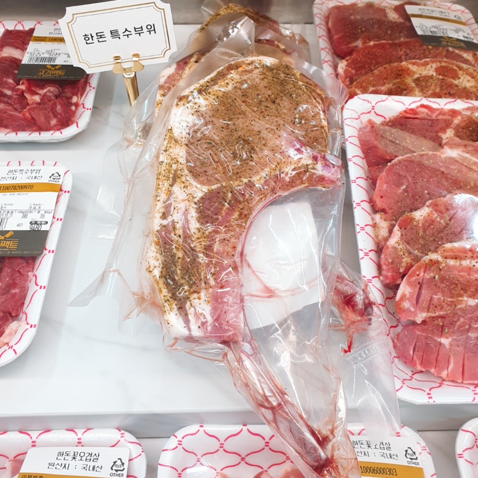 돈마호크 제주흑돼지 프렌치랙 뼈등심 캠핑음식 이미지 6