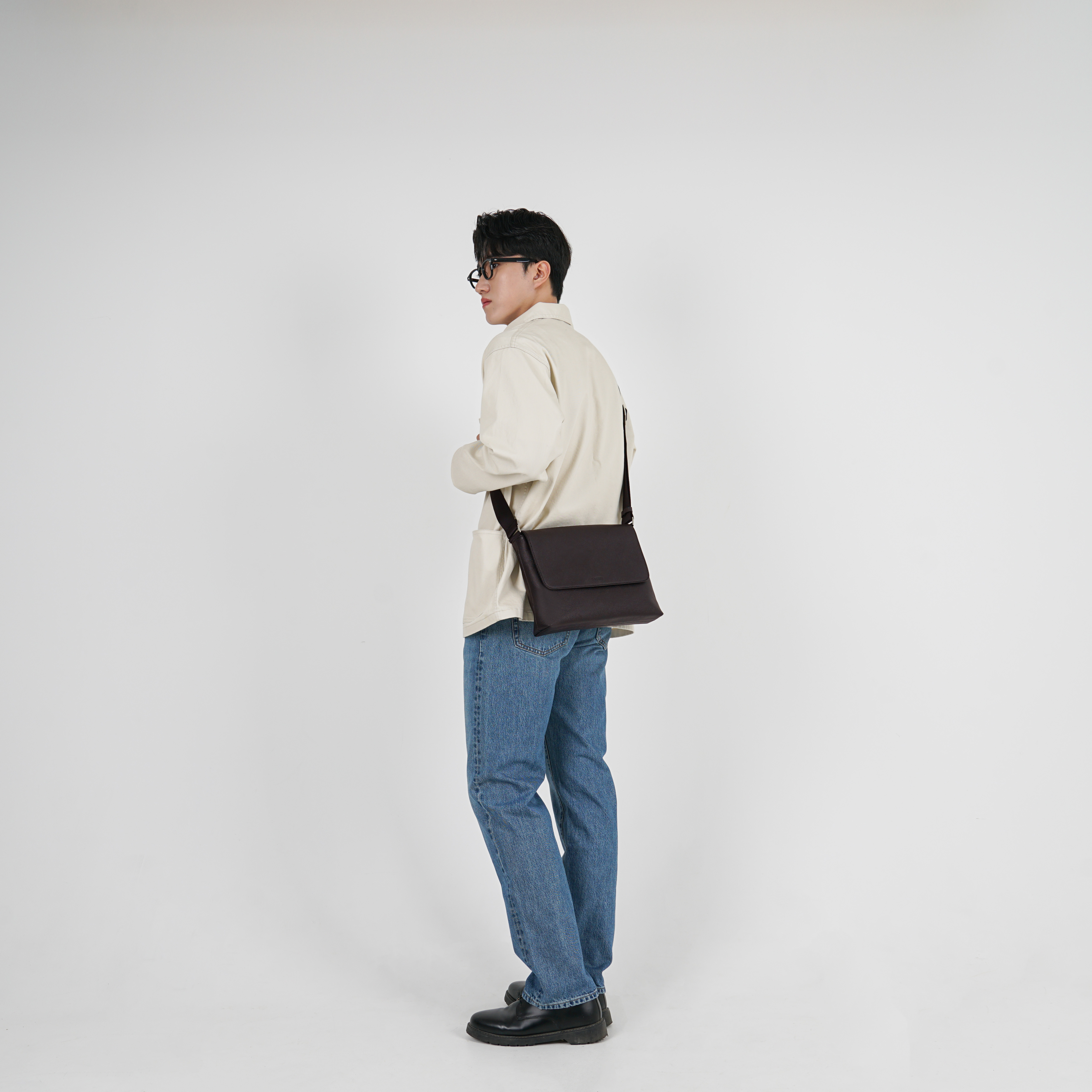 남자 가죽 크로스백 로터프 LO-3626 BK 블랙 메신저백 - 상세 이미지 2