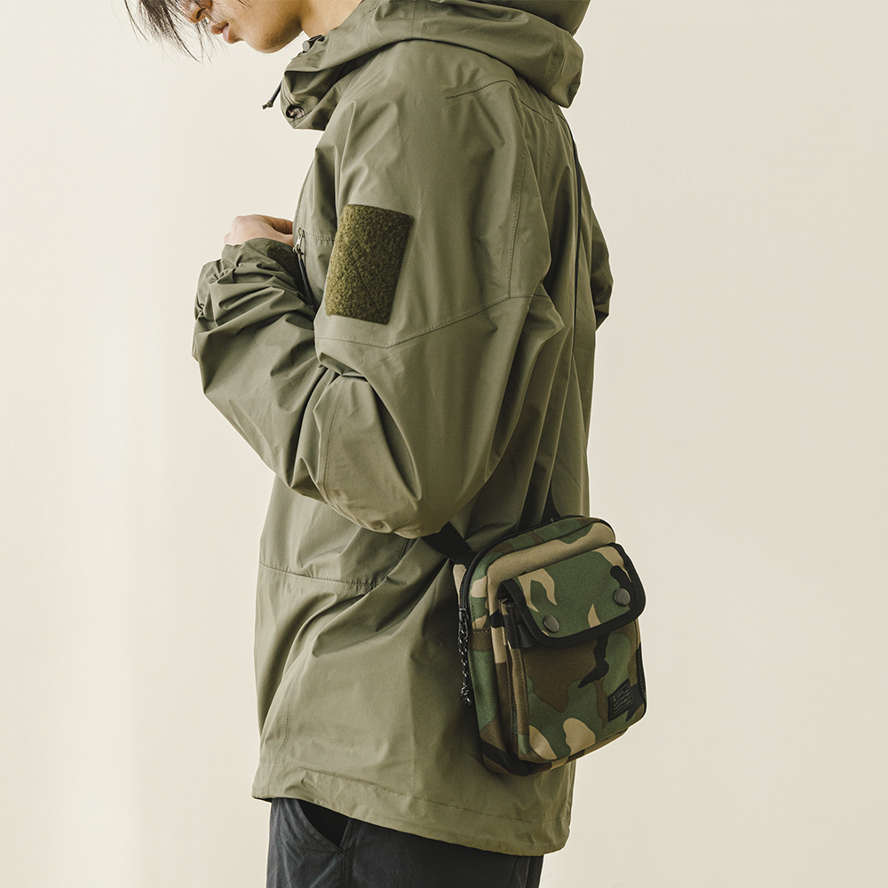 디얼스 발리스틱 코듀라 미니크로스백 CORDURA Mini Cross Bag - WOODLAND - 상품 이미지