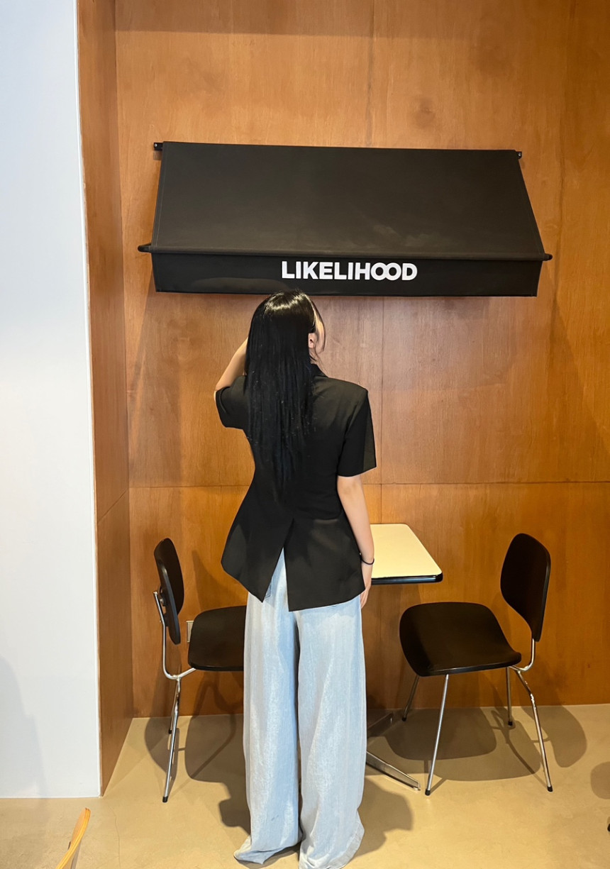[로웰샵] 르떼 여성 여름 썸머 패드 라인 팔뚝커버 브이넥 반팔 자켓 상세 이미지 25