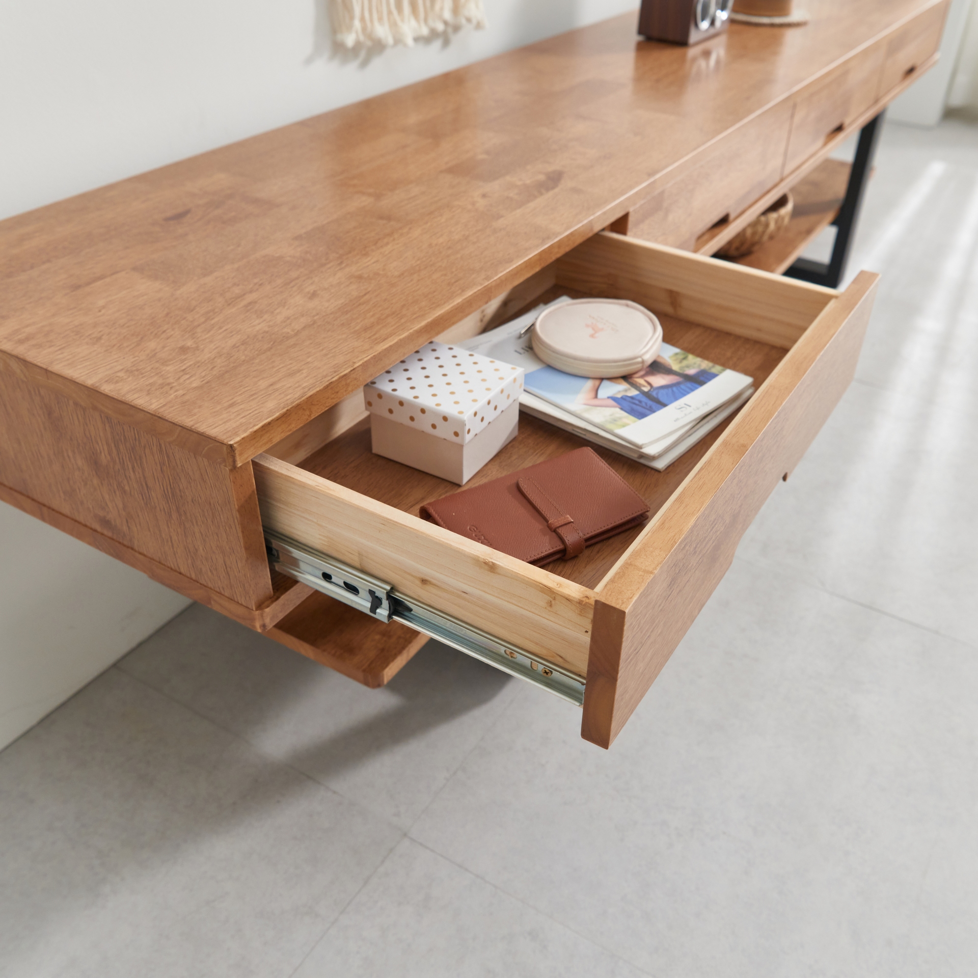 벨라 고무나무 북유럽 원목거실장 티비다이 TV거실장 2100mm, 월넛