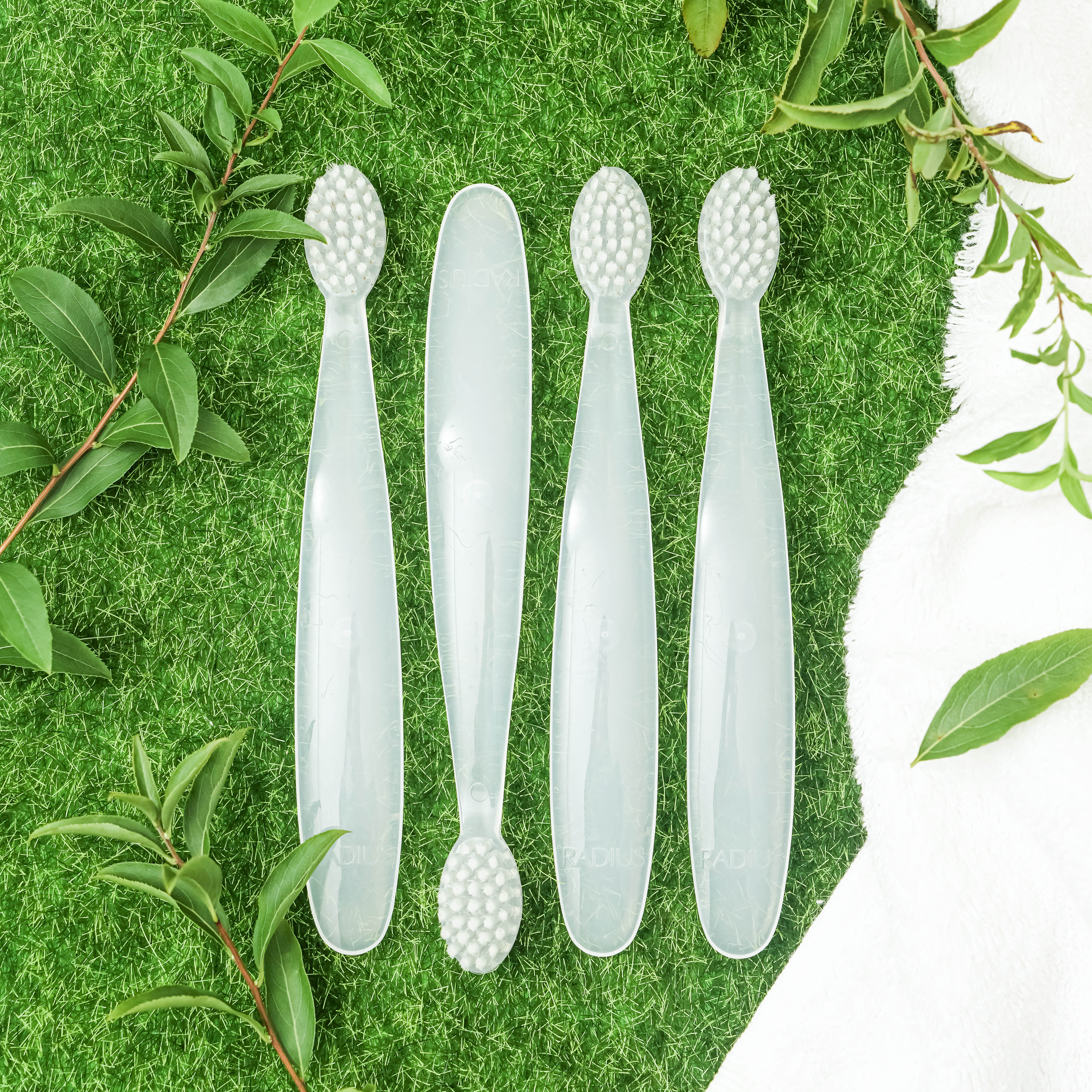 래디어스 퓨어베이비 6개 6개월-18개월 부드러운 아이 돌아기 칫솔