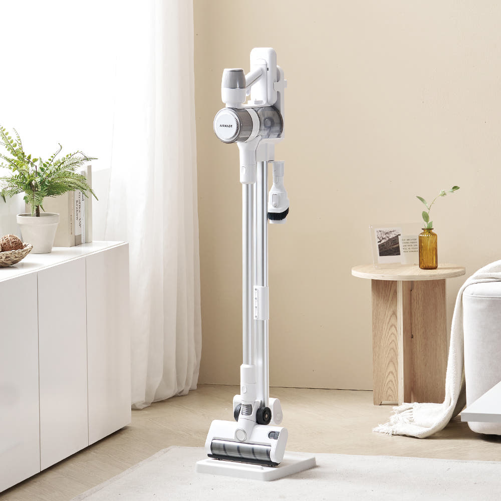 에어메이드 청소기 거치 및 수납 모습