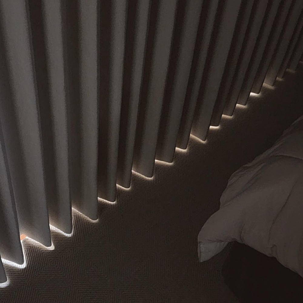 아르일랑 완벽 암막 커튼 빛차단율 100% 형상 기억 가공 1cm 민자 타입 페이버릿