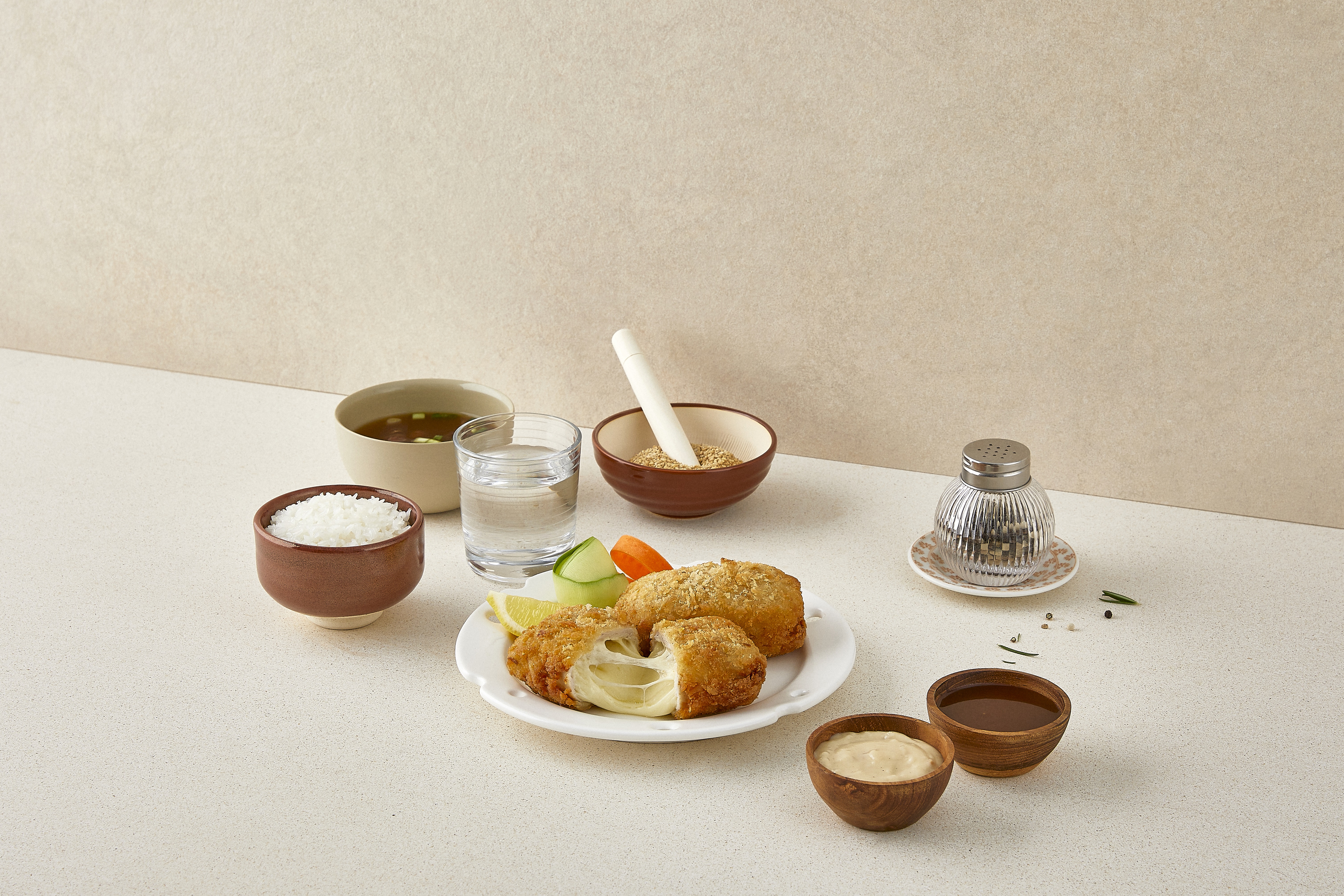 미식당 치즈롤 돈카츠(소스 2종 포함) 돈까스 치즈돈까스 - 상세 이미지 3