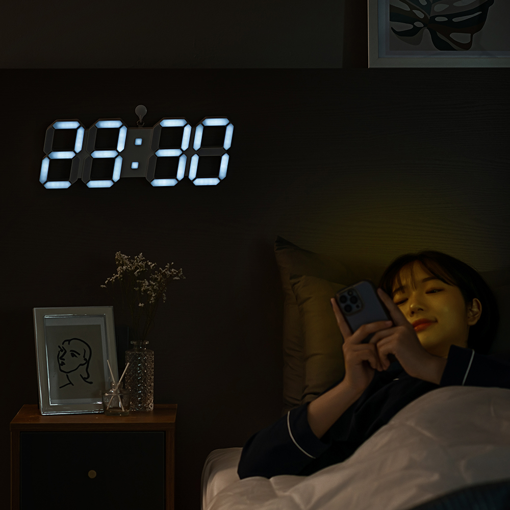 플라이토 100% 무선 LED 벽시계 인테리어 무소음 디지털 전자 벽걸이시계 거실 집들이 코드리스