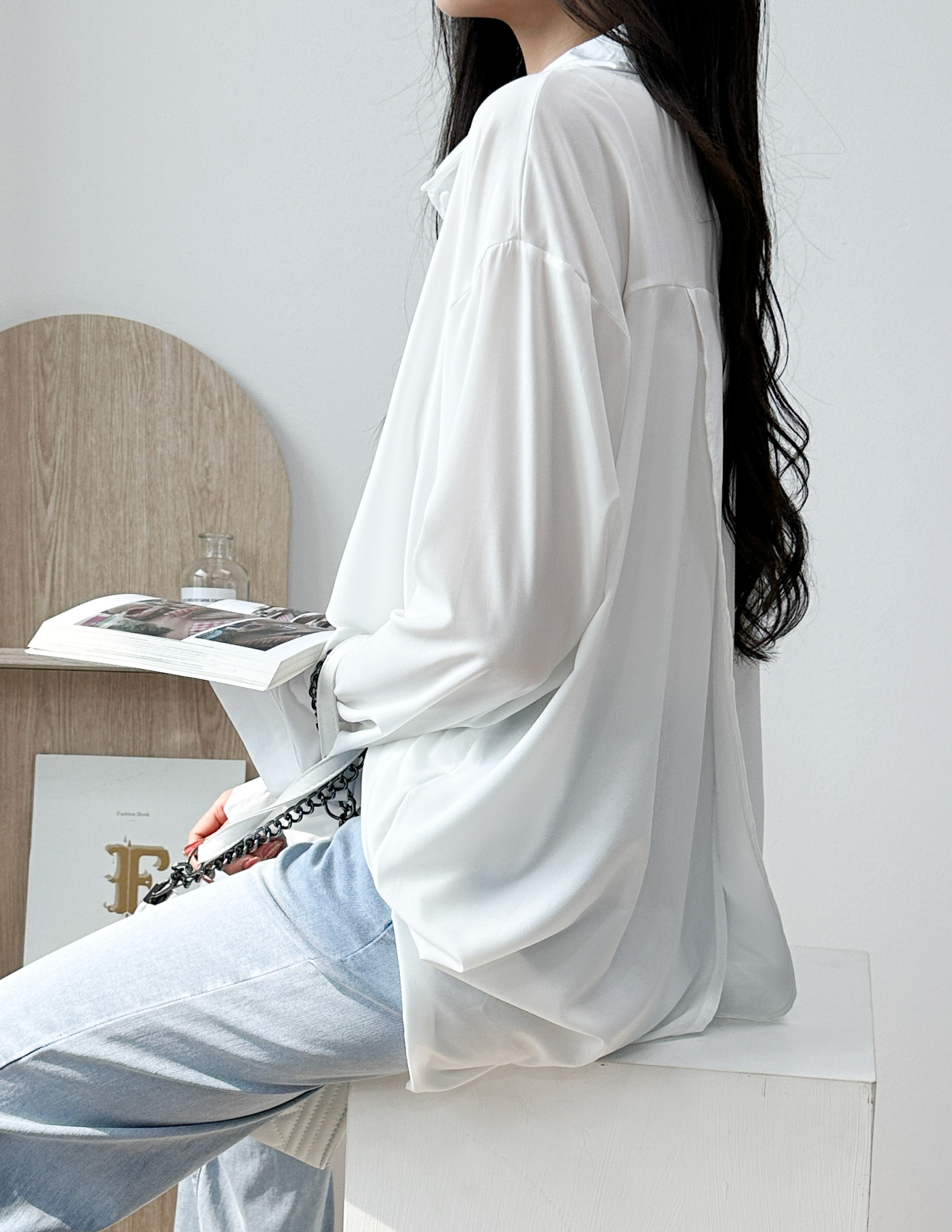 켄더 루즈핏 살안타템 뒤트임 쉬폰 여리여리 롱 블라우스 - 상세 이미지 3