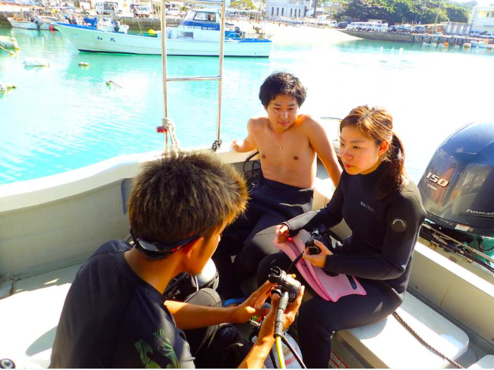 일본 온나손 마에다 곶 | 푸른동굴 체험 보트다이빙 투어 | SEALOVERS 오키나와 사진 포함 전세 프라이빗 투어 이미지 2