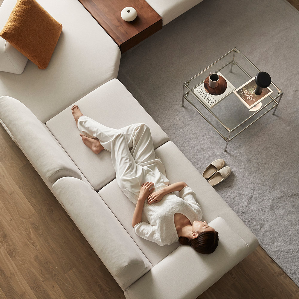 모던홈즈 어거스트 코너 리프트업 스윙 4인용 이지클린 패브릭 소파