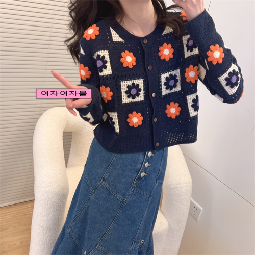 에스닉 스퀘어 문양자수 뜨게가디건 플라워 숏가디건 유니크 - 상세 이미지 4