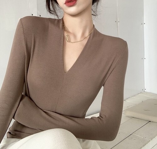 모던시크 브이넥 섹시스판 기본긴팔티 모달 슬림핏 정장 이너골지티 간절기 데일리룩 - 상세 이미지 4