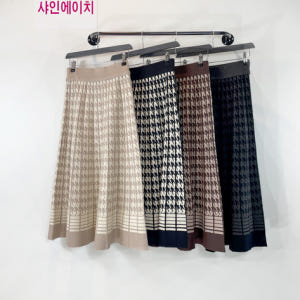 여자여자몰 도톰탄탄니트원단 지도리제비패턴 배색 니트롱스커트 겨울 따뜻한긴... 착용 후기 | 사이즈/핏 총정리 - 상품 이미지 3