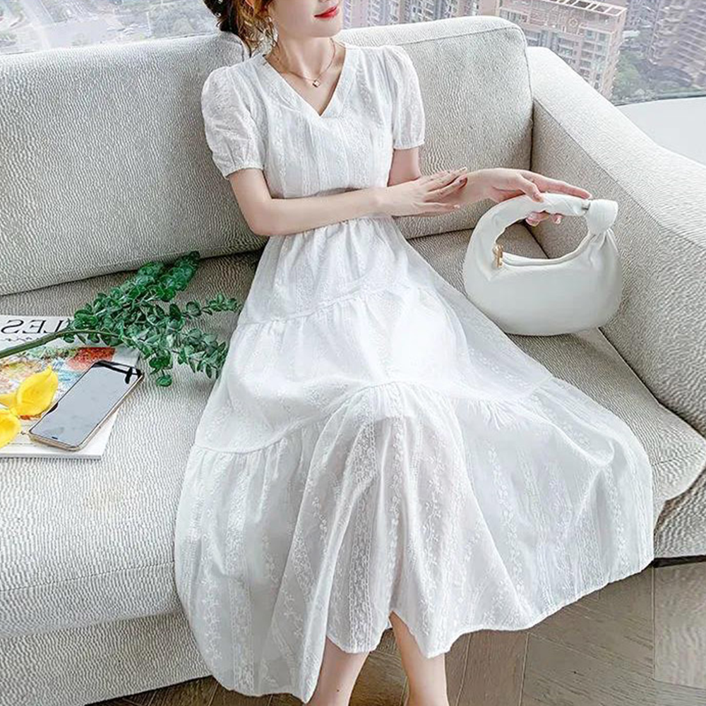 브이라인원피스 여행용 피서 잔꽃무늬 휴가철 화이트 롱원피스 이미지