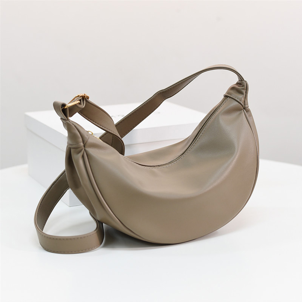 여성 가죽 미니백 여행용 반달 크로스백 슬링백 핸드폰 가방