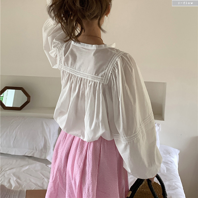 포키 벌룬 자수 버튼 루즈핏 코튼 블라우스 2col 가을 봄 브이넥 퍼프 제이플로우 이미지 6