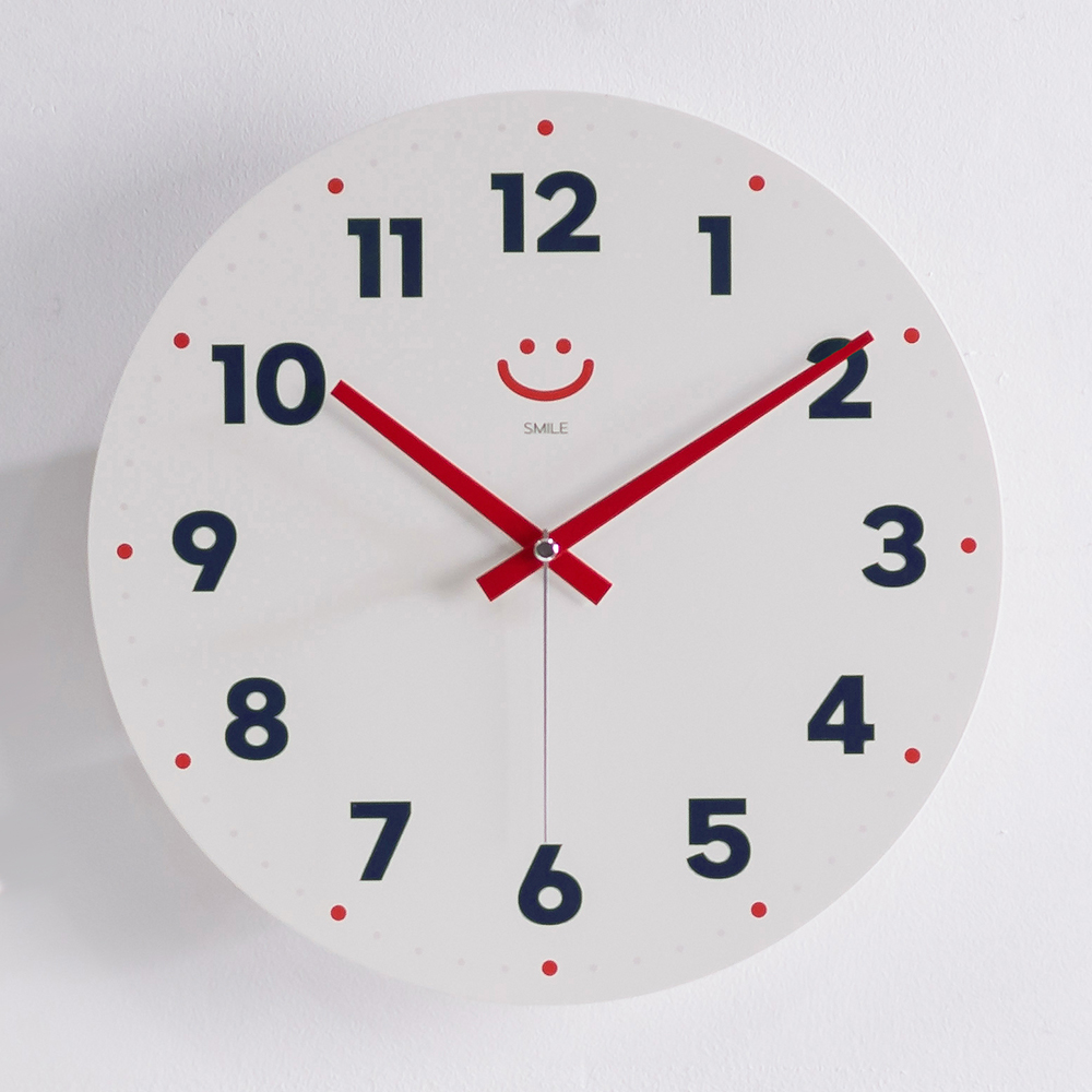 국산 플라이토 무소음 벽시계 인테리어 거실 사무실 디자인 원형 벽걸이시계 미소 30cm