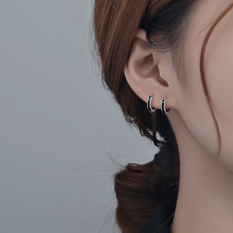 블랙 화이트 라인 원터치 미니 링 귀걸이 [블랙 화이트] N338 - 상품 이미지