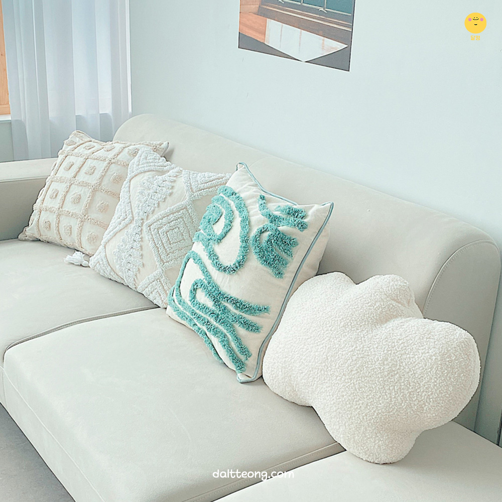 달떵 귀여운 구름 솜사탕 쇼파 쿠션 예쁜 화이트 감성 거실 인테리어 침대 등쿠션
