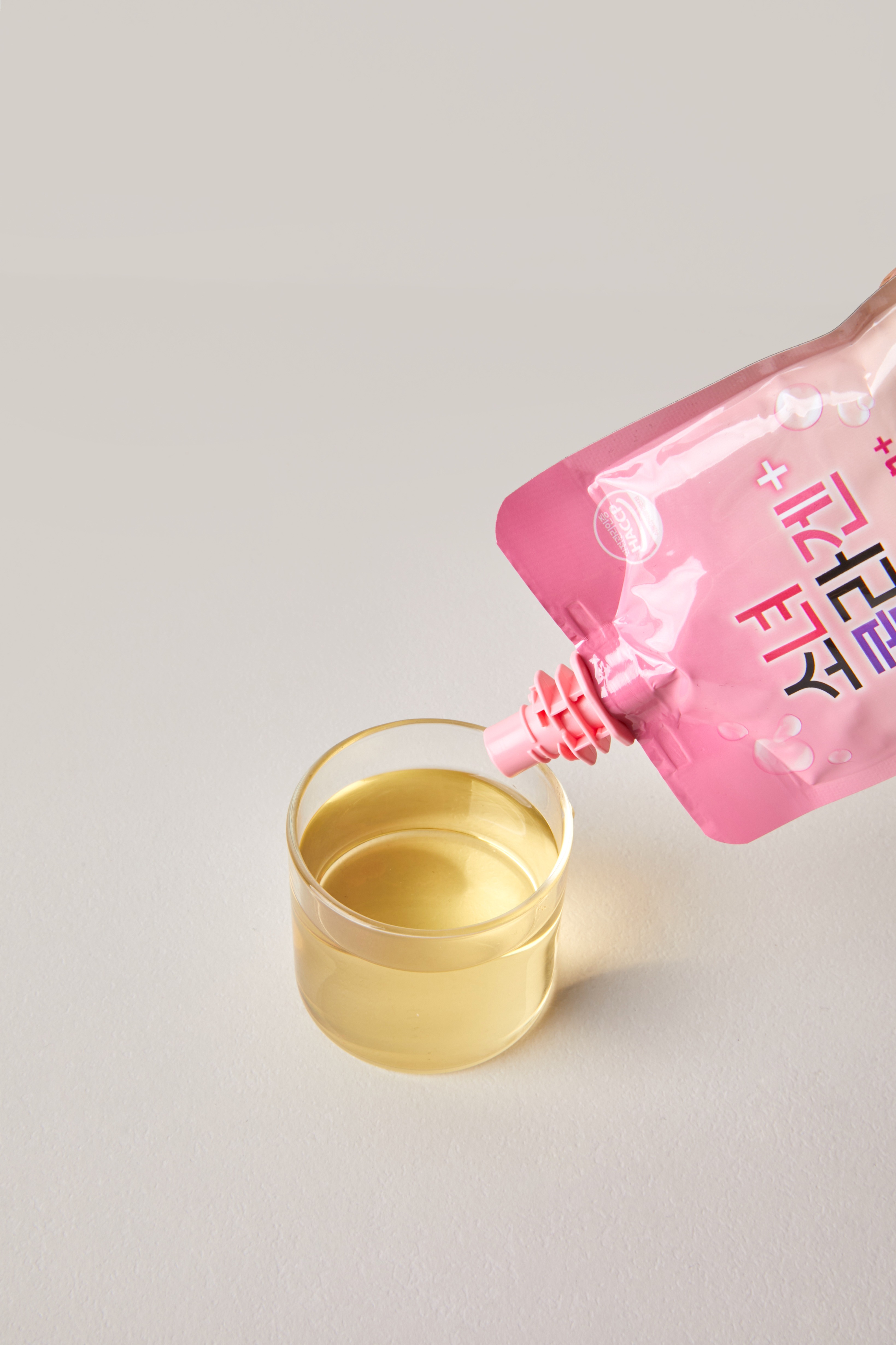 일양약품 소녀콜라겐 100ml 10포 파우치 마시는 촉촉한 피부 저분자 피쉬콜라겐 이미지 4