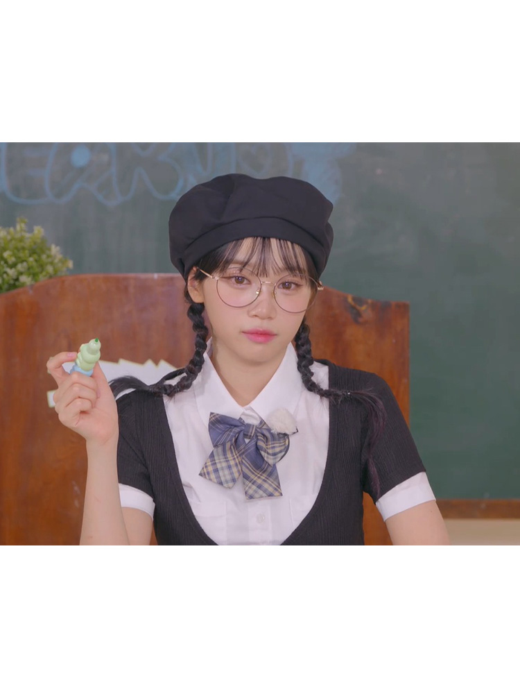 매그앤드로우 비나 VINA 르세라핌 채원 안경