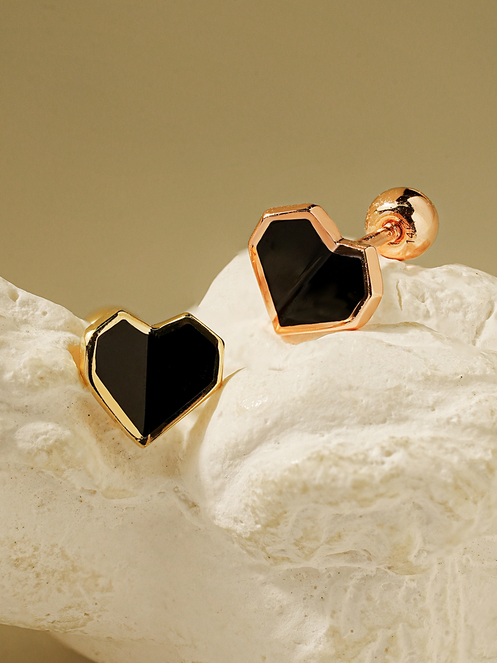 14K 에나멜 폴드 하트 피어싱 귀걸이 (3색) - 상세 이미지 4