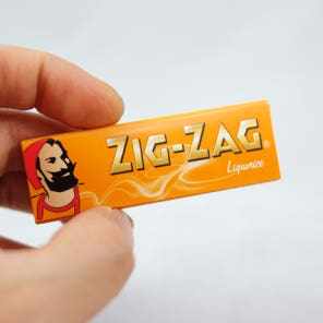 직잭 감초 ZIGZAG Liquoricen 70mm 50장