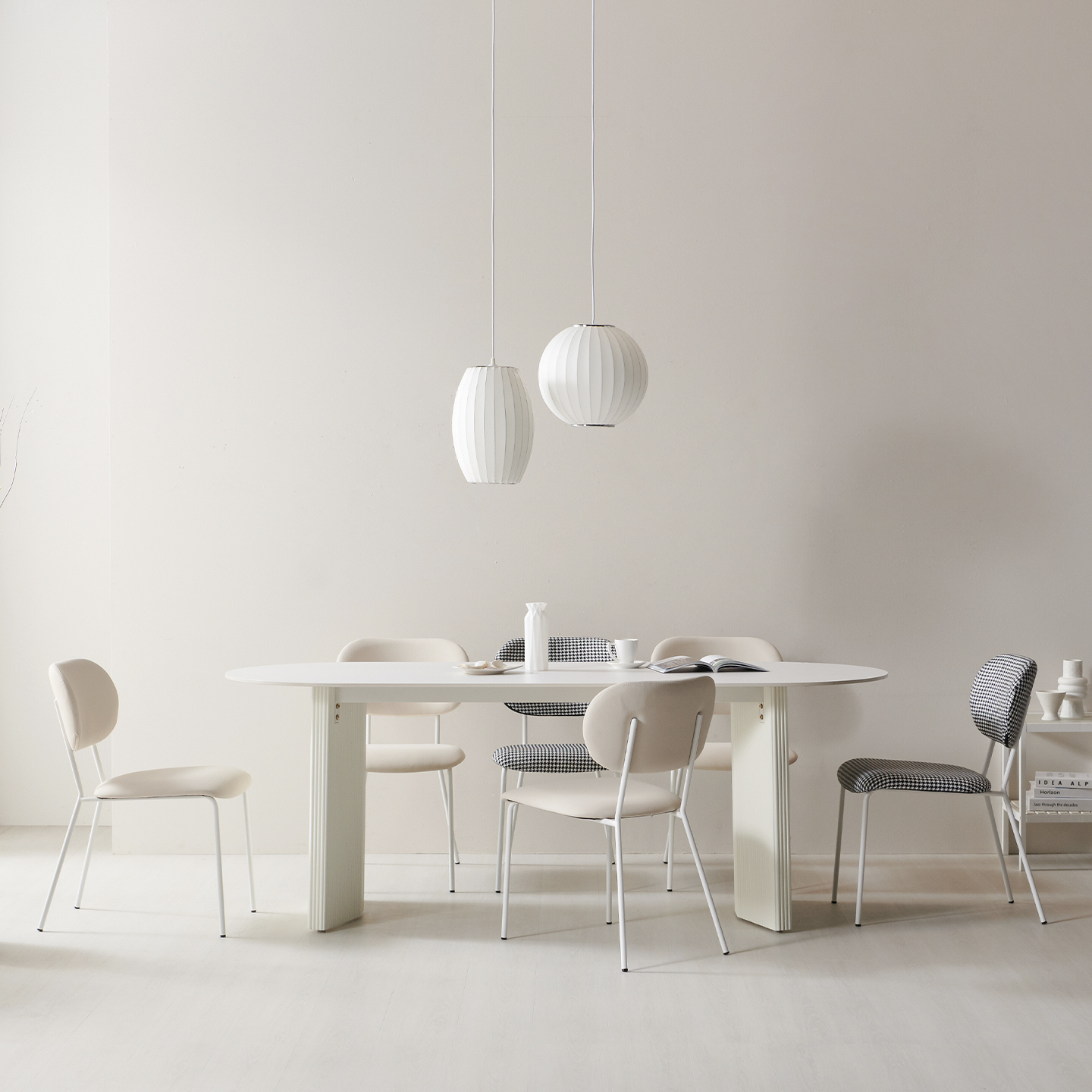 비엔 타원형 포세린 4인용 12T 세라믹 화이트 템바보드 식탁 1600