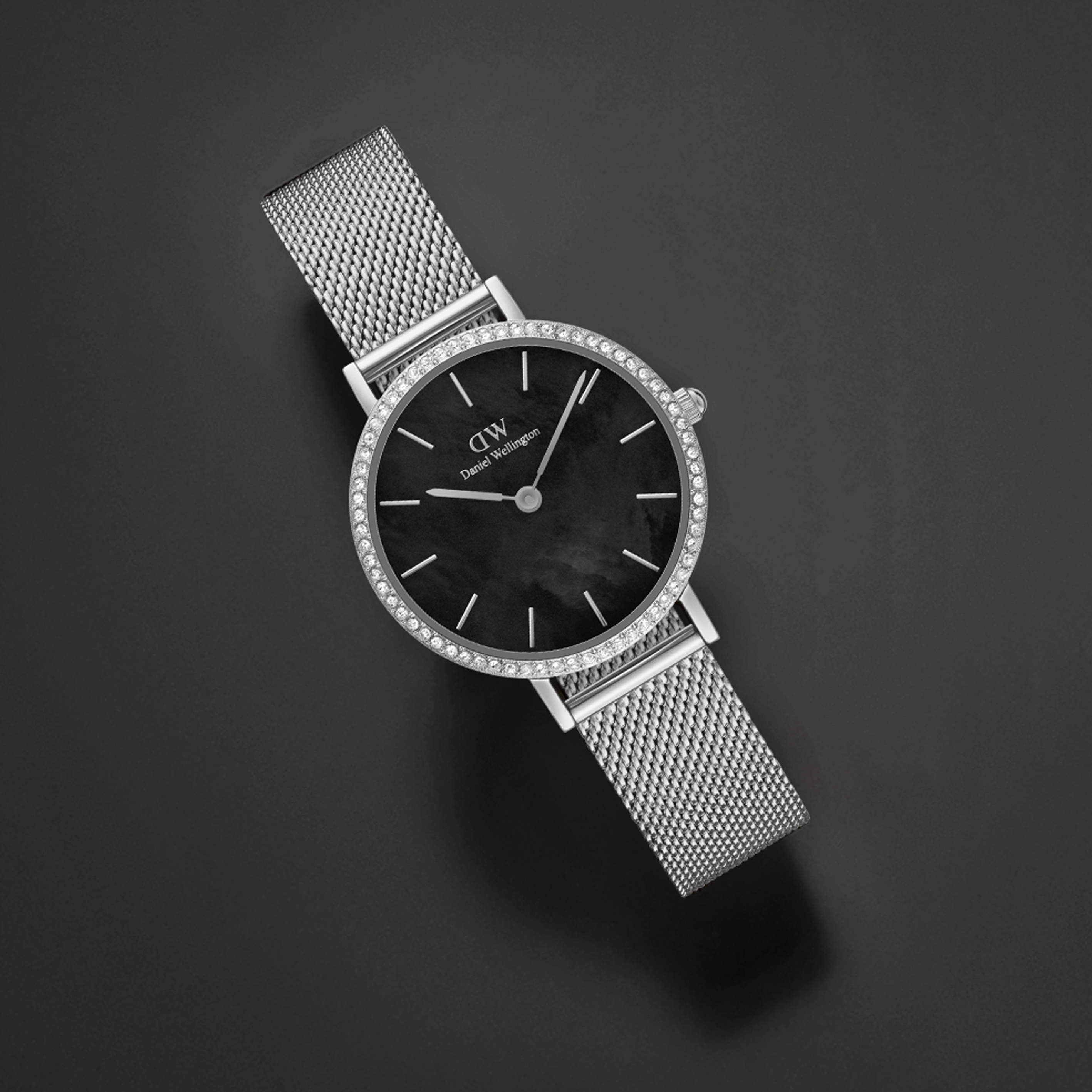 다니엘 웰링턴 PETITE LUMINE BEZEL MESH MOP 천연자개 큐빅여자시계 - 상세 이미지 2