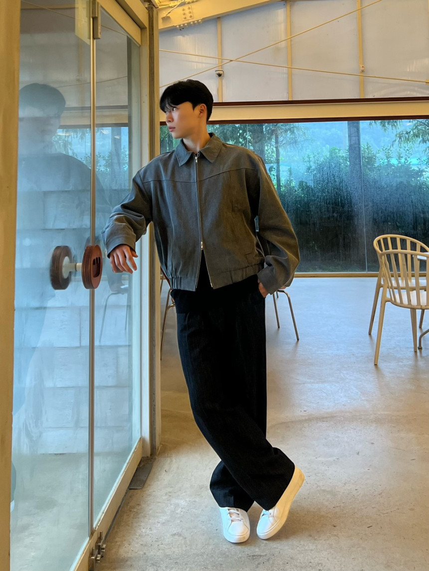 CB36F79D-5249-484E-A343-7BC16D979D52