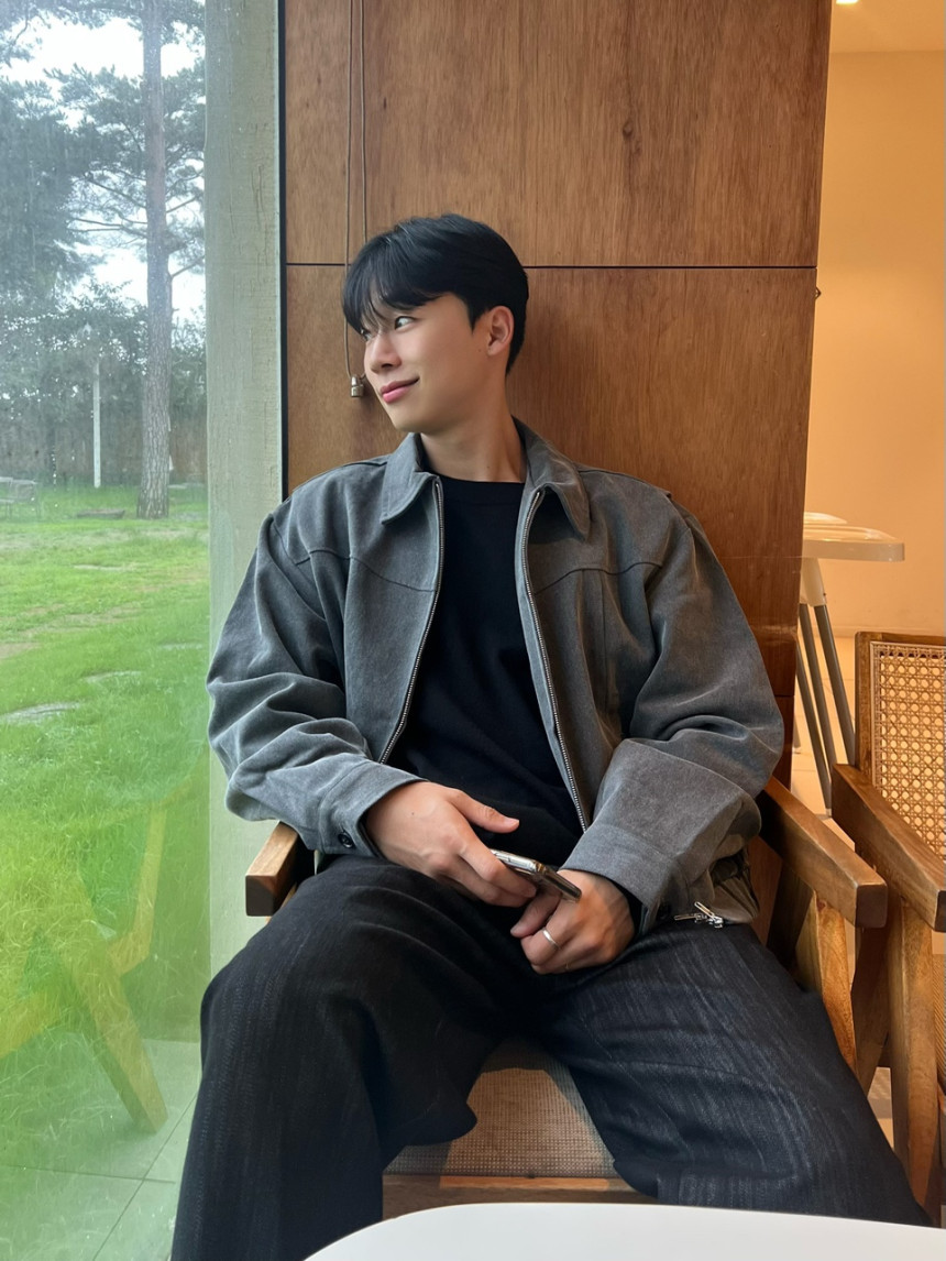 9D5E0812-7CEE-4DB4-8B97-FE9BABA36D35