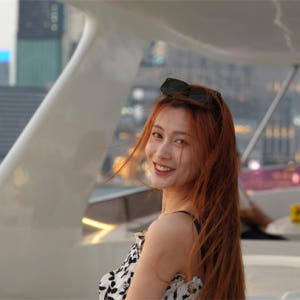 홍콩 빅토리아 하버 럭셔리 요트 선셋/이브닝 크루즈 (무제한 스낵 & 음... 솔직 후기 | 실사용자 리뷰 분석 - 상품 이미지 4