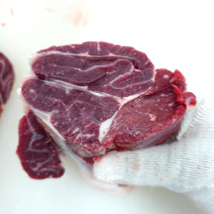 1+한우 사태 스지 아롱사태 수육 덩어리 국거리 400g 맛있게 먹은 솔직 후기 - 상품 이미지 3