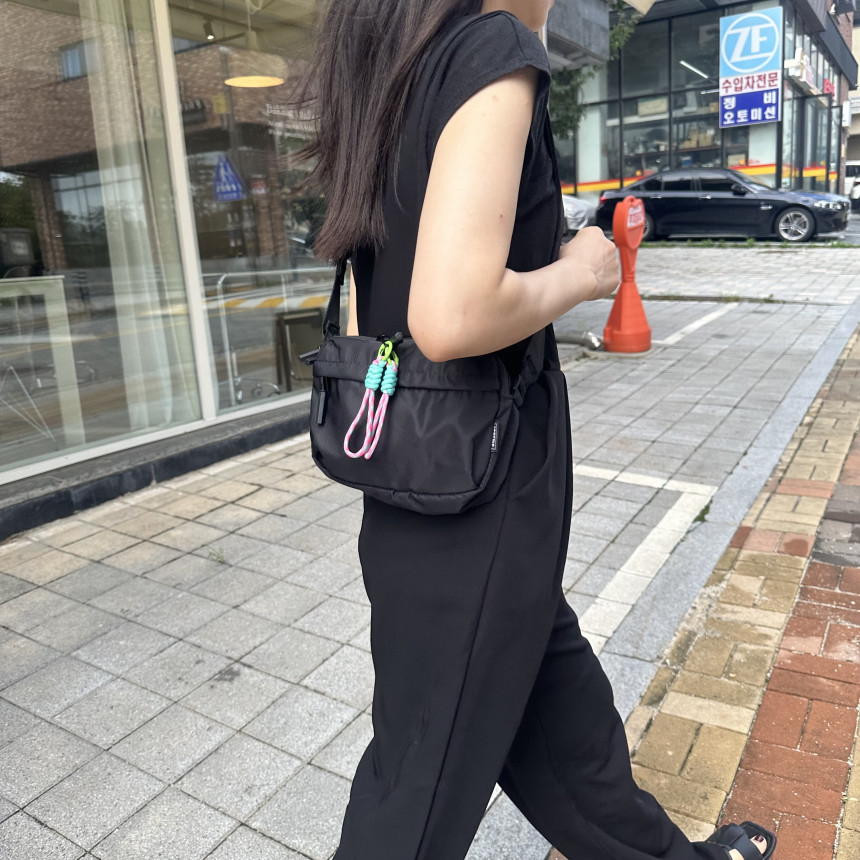 수납 여행용 크로스백 가벼운가방 RFID차단 보부상 유럽여행 슬링백 핸드폰 나일론 미니백 사진 5