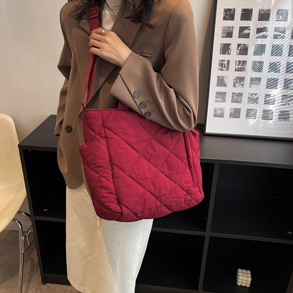 퀼팅 패딩 보부상가방 텀블러백 아이패드 휘뚜루마뚜루 나일론 숄더백 가방 - 상세 이미지 3