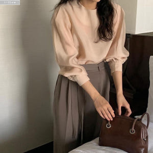 프리타 라운드 퍼프 실키 루즈핏 블라우스 3col 가을 봄 레이어드 벌룬... 착용 후기 | 사이즈/핏 총정리 - 상품 이미지 1