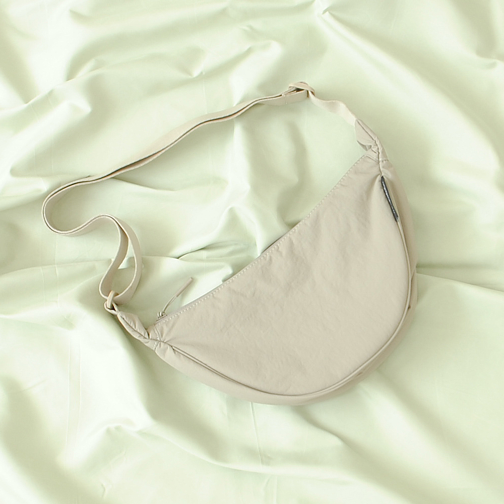 반달 여행용 크로스백 미니 슬링백 핸드폰 가벼운 유럽 일본 해외 여행 가방-타루