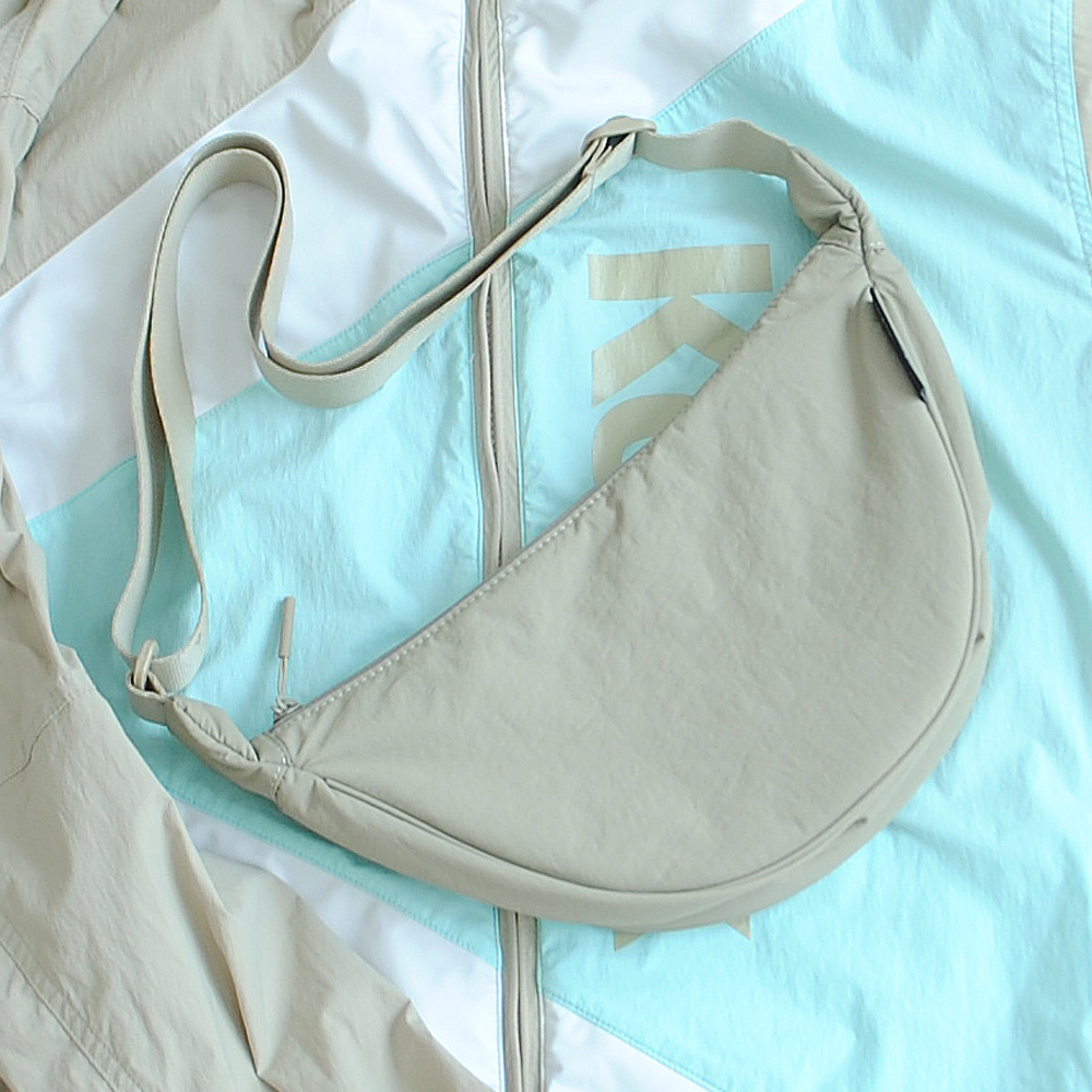 반달 여행용 크로스백 미니 슬링백 핸드폰 가벼운 유럽 일본 해외 여행 가방-타루