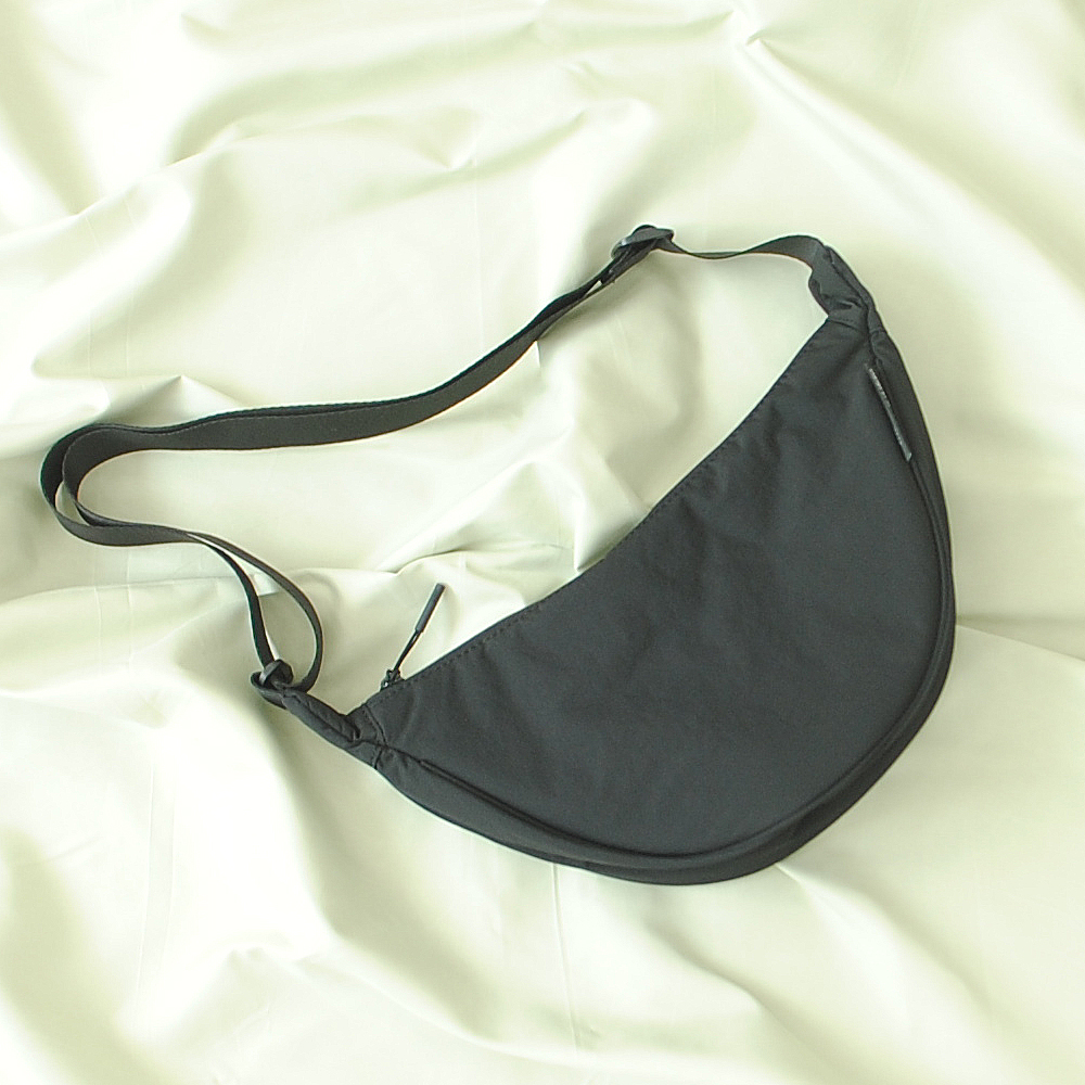 반달 여행용 크로스백 미니 슬링백 핸드폰 가벼운 유럽 일본 해외 여행 가방-타루