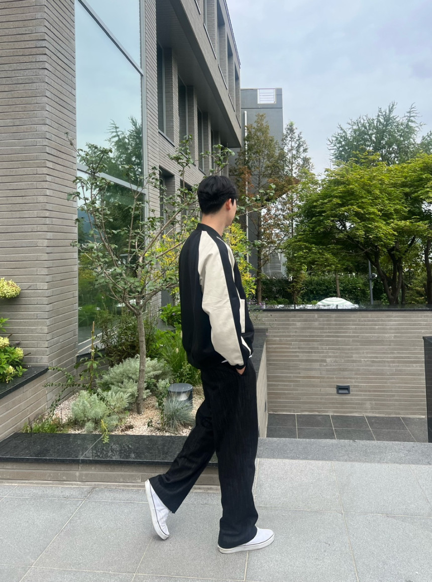 1922BB3A-5EEB-4476-B7D5-40691EF25A34