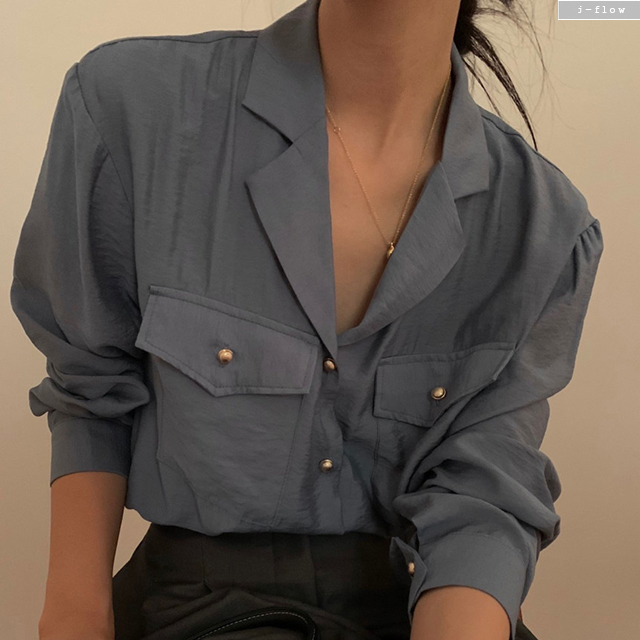 더드 금장버튼 카라 브이넥 새틴 블라우스 4col 가을 봄 포켓 하객 제이플로우 - 상세 이미지 5
