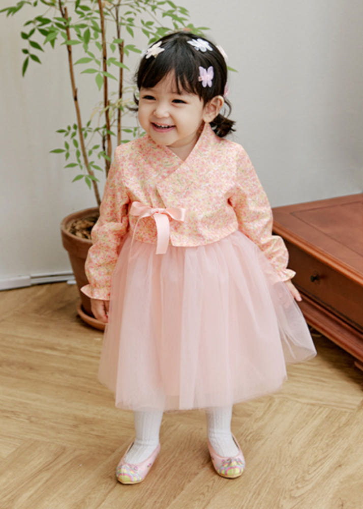 리틀티니 유아 한복 착용 예시