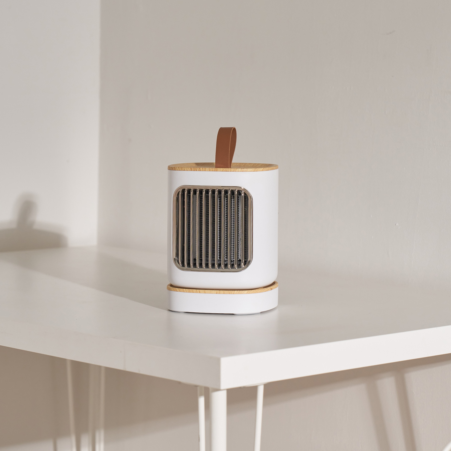 코드26 캠핑 사무실 미니 전기 온풍기 히터 발난로 팬히터 PTCF-2-A1000WO