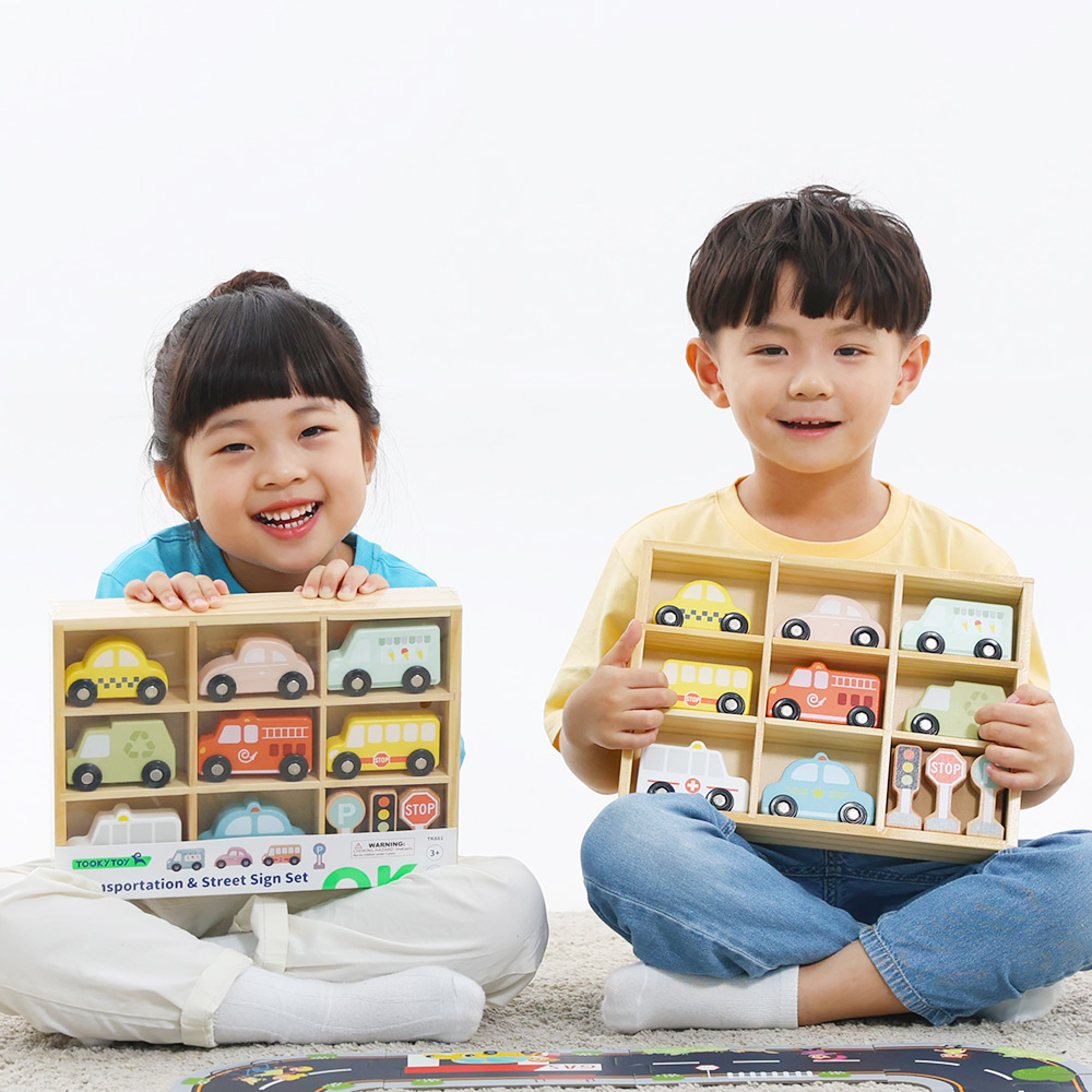 [투키토이] 원목자동차와 표지판 원목미니카 역할놀이차 교통놀이 유아교구 Tookytoy - 상품 이미지